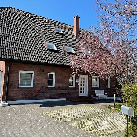 Appartementhaus 6 - Urlaub Zwischen & Bodden *