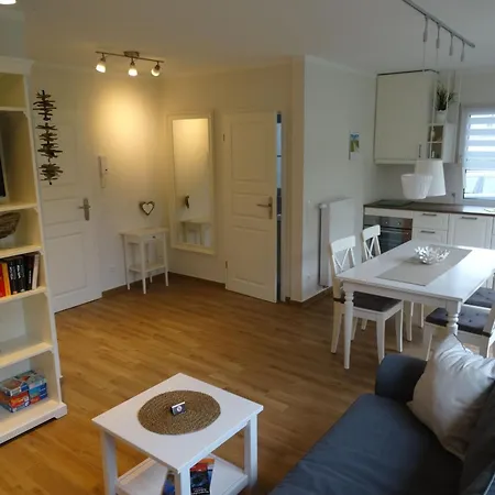 Appartementhaus 6 - Urlaub Zwischen & Bodden * Zingst