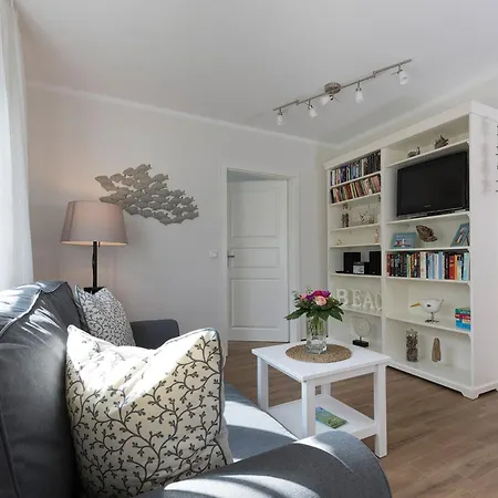 Appartementhaus 6 - Urlaub Zwischen & Bodden * Zingst