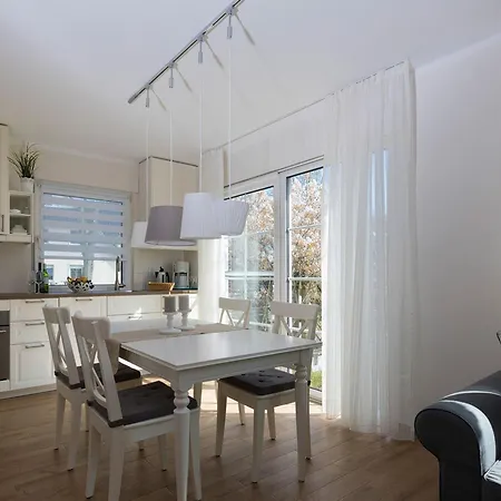 Appartementhaus 6 - Urlaub Zwischen & Bodden * Zingst